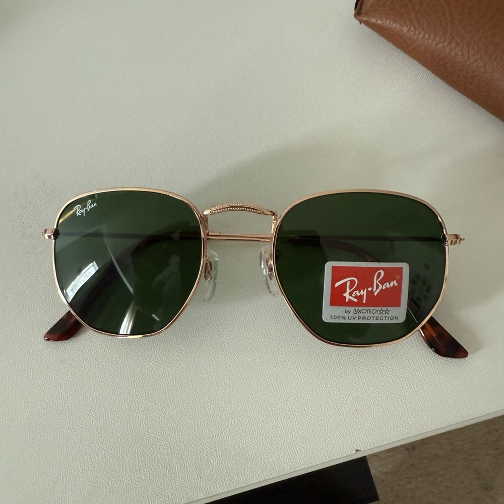 Ray-Ban Sunglasses with Gold Frame and Green Lenses
